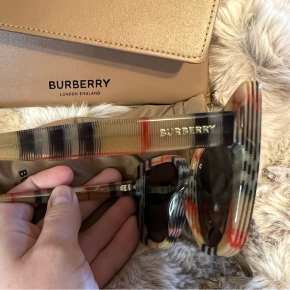 BURBERRY SUNGLASSES   With NOVA CHECK Black Red Tan Pattern Plaid - Picture 5 of 7